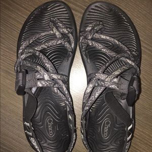 Women’s Size 8 Black Chacos